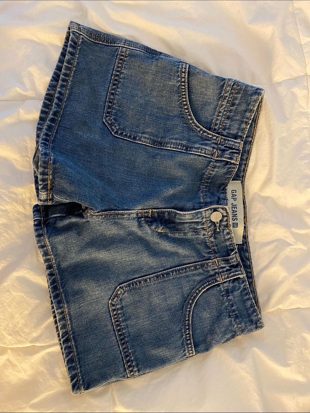 GAP blue denim shorts with cute back pockets
